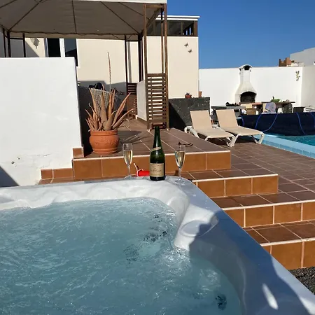 Mo Vila Playa Blanca (Lanzarote)